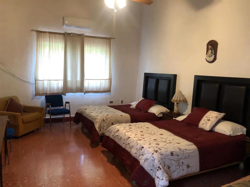Hostal La Espanola Parras Parras de la Fuente Exterior foto