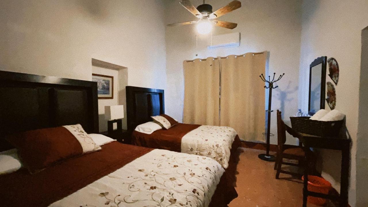 Hostal La Espanola Parras Parras de la Fuente Exterior foto